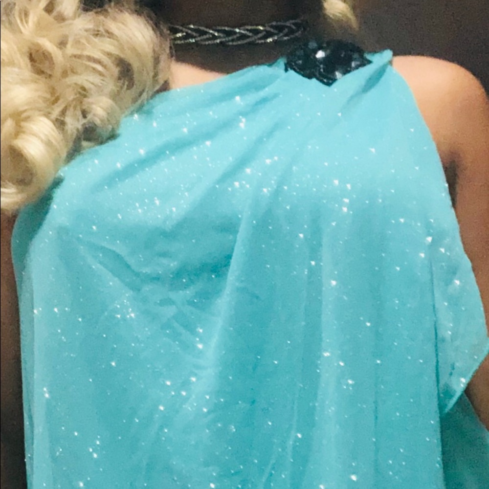 Dress - Picture 7 of 8